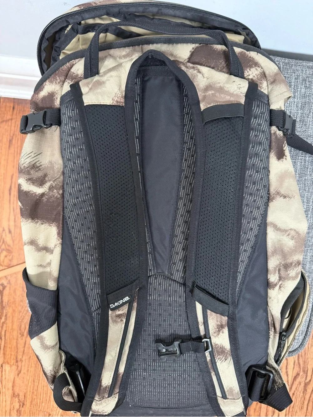 Dakine Canyon 24L Backpack